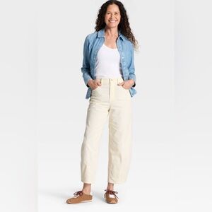 NWT Women's Cream Corduroy Easy Barrel Jeans